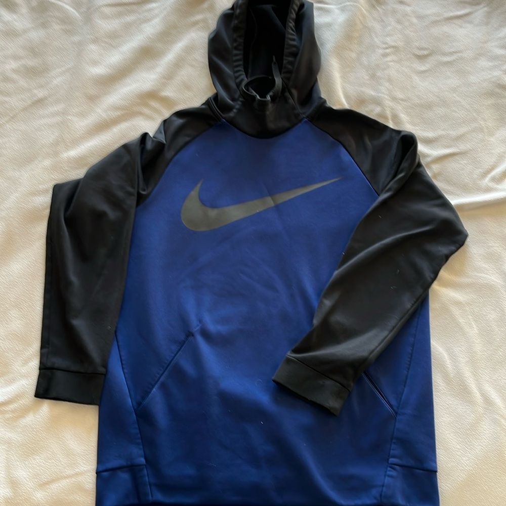 Nike Dri-fit sweatshirt